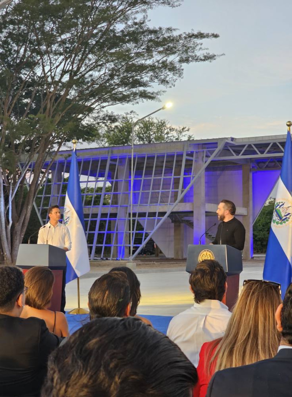 Colocación de Primera Piedra AirCity