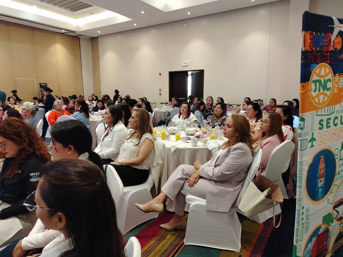 La Mujer en la Logística 2025